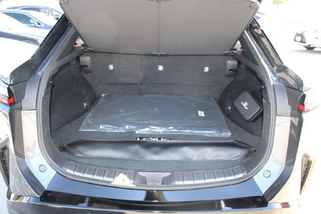 Certified 2026 Lexus RZ 350e 2WD w/ Technology Package image 8
