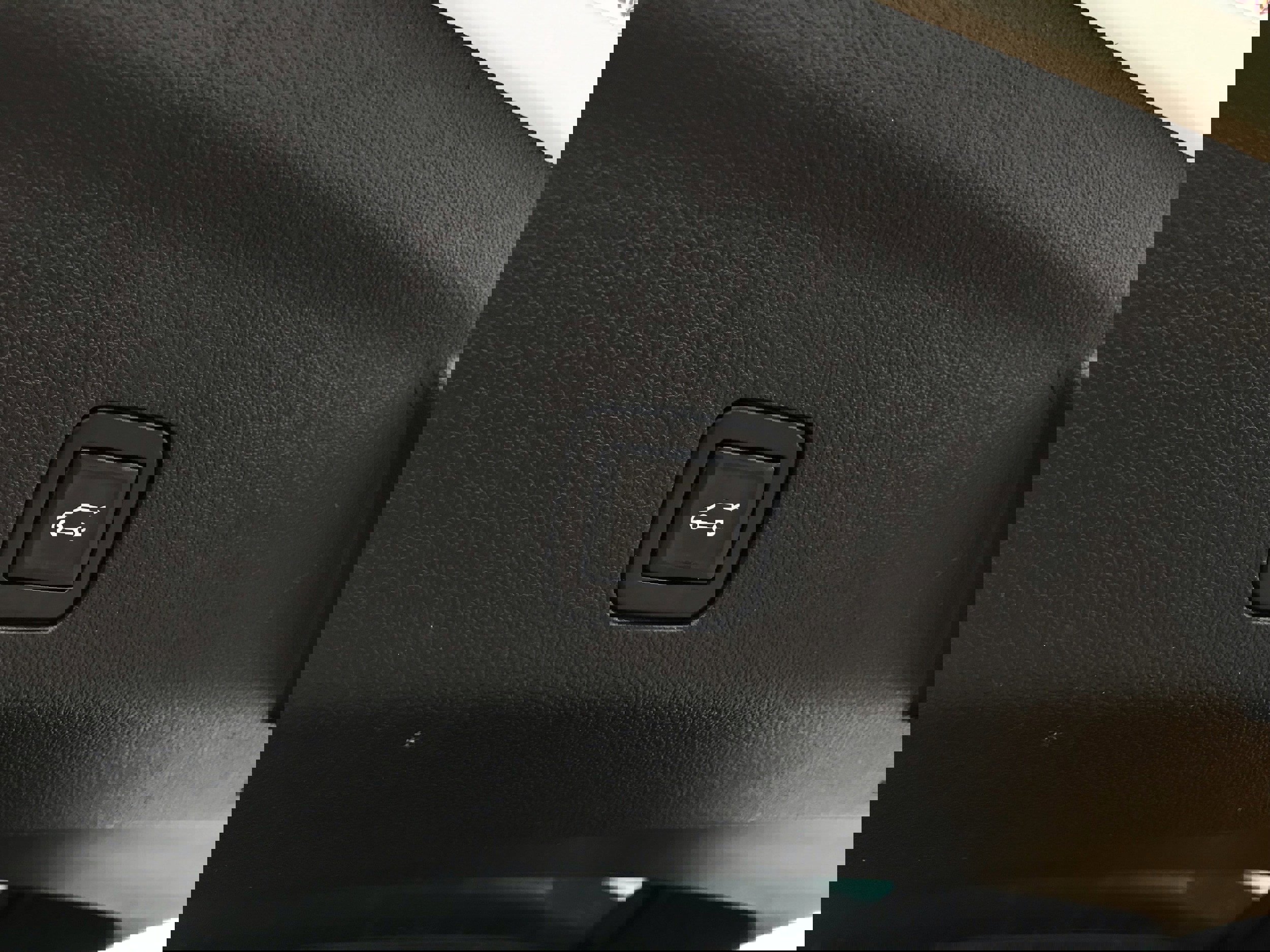 Used 2021 Chevrolet Suburban High Country w/ Premium Package image 29