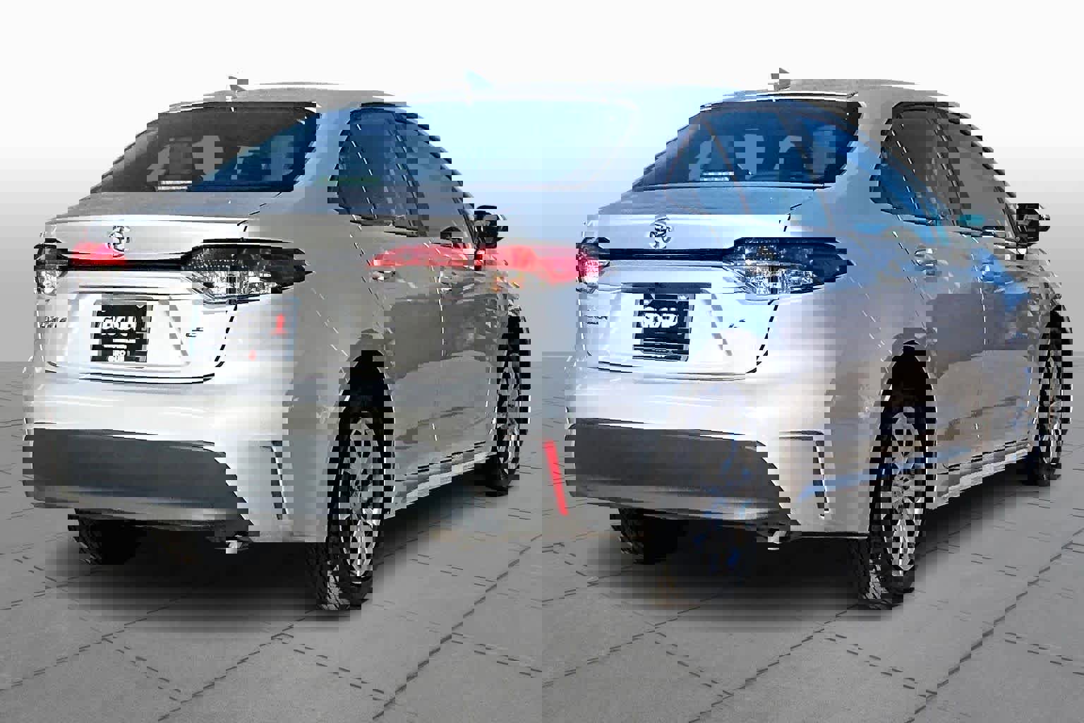 Used 2024 Toyota Corolla LE image 13