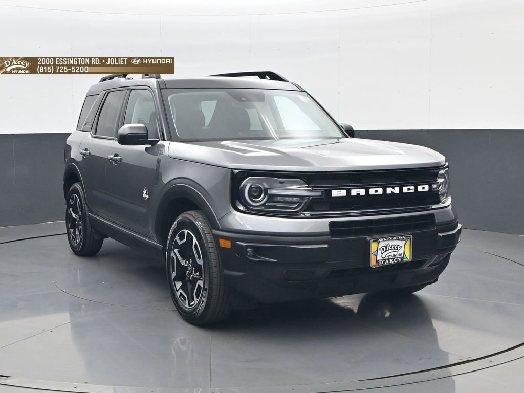 Used 2023 Ford Bronco Sport Outer Banks w/ Tech Package AWD/4WD image 3