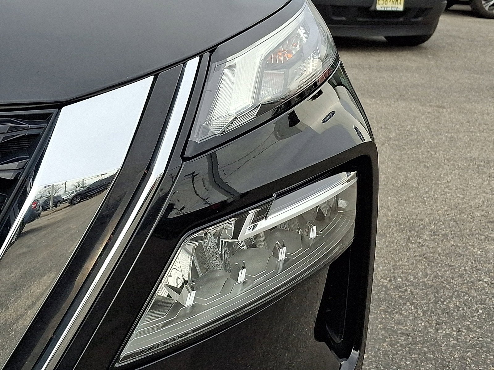 Used 2021 Nissan Rogue SV AWD/4WD image 9