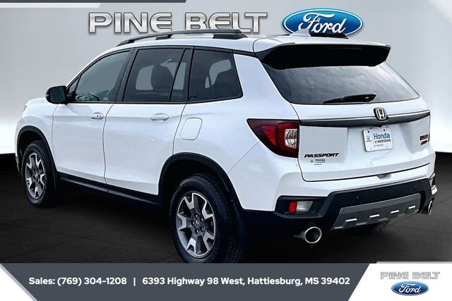 Used 2022 Honda Passport TrailSport image 2