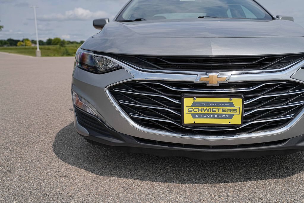 Used 2024 Chevrolet Malibu LT FWD image 3