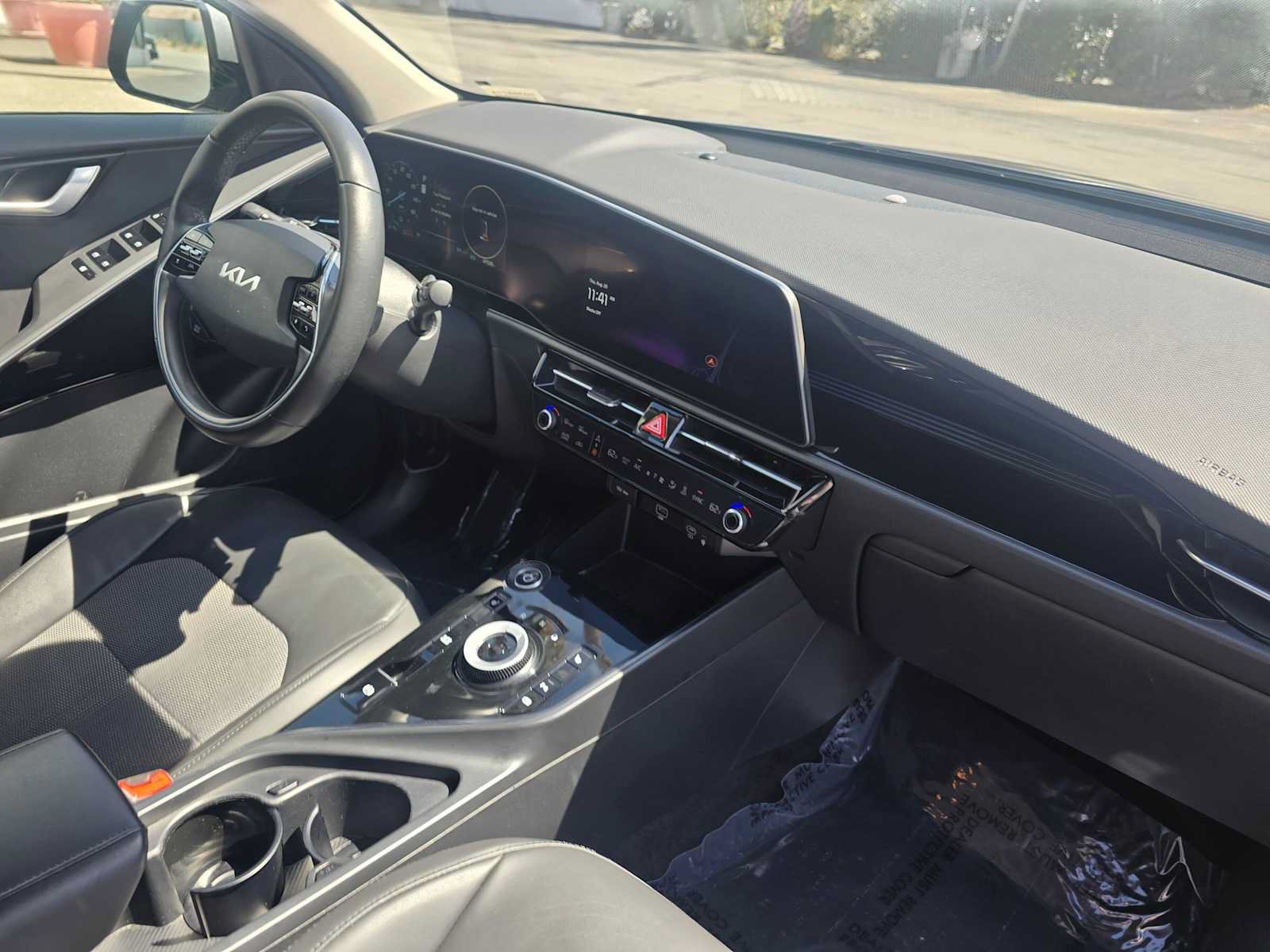 Used 2023 Kia Niro Wind FWD image 11