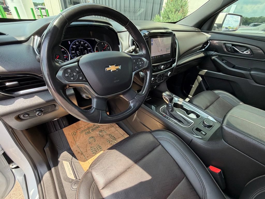 Used 2022 Chevrolet Traverse High Country w/ LPO, Cargo Package AWD/4WD image 11