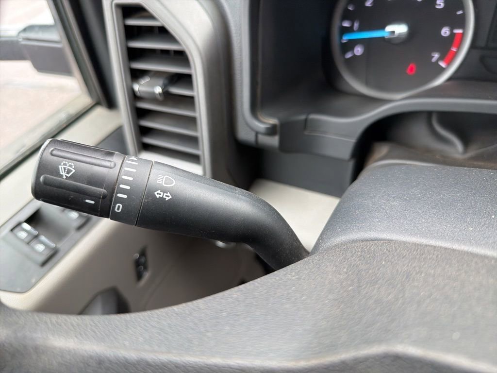 Used 2022 Ford F350 XL w/ Power Equipment Group image 17