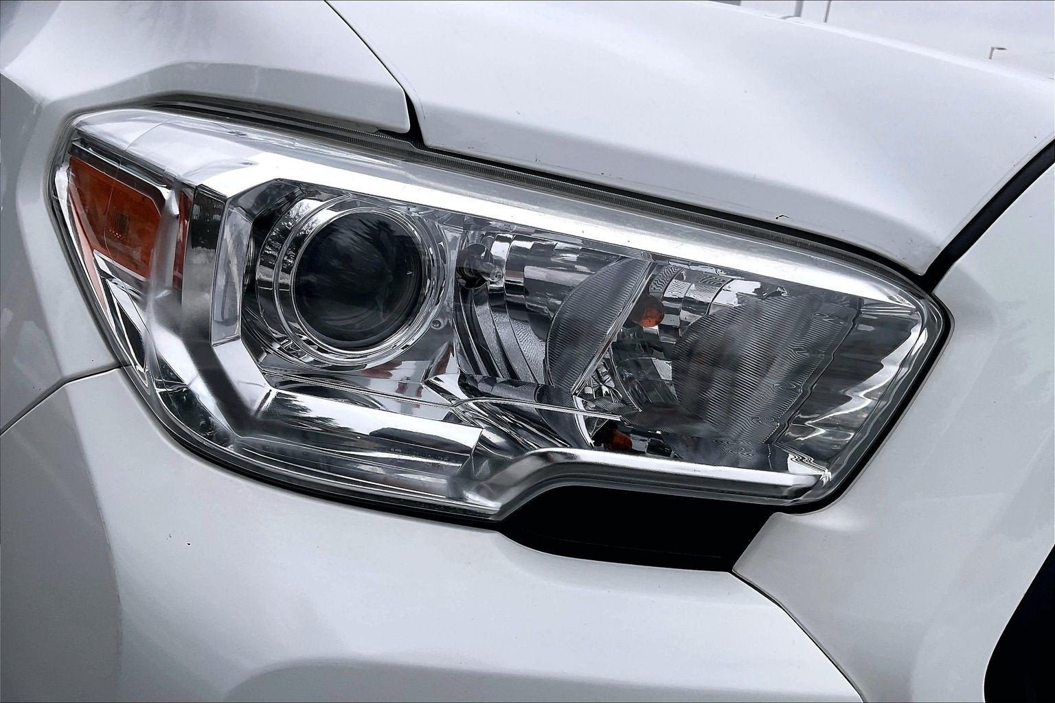 Used 2020 Toyota Tacoma SR AWD/4WD image 25