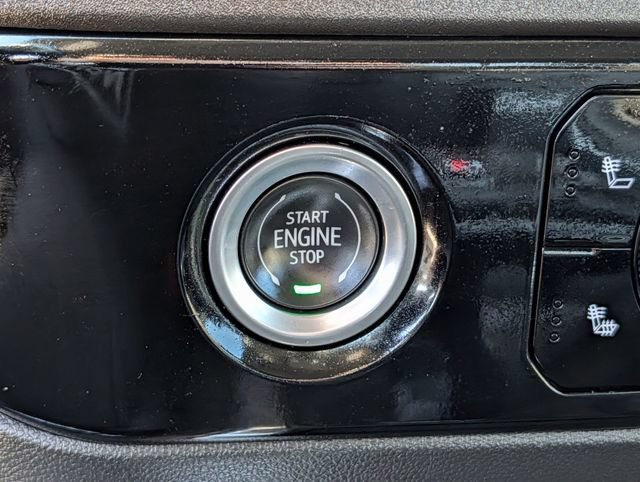 Used 2022 Chevrolet Silverado 1500 RST AWD/4WD image 16