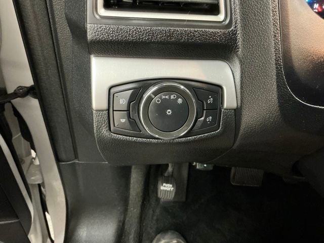 Used 2017 Ford Explorer XLT FWD image 19