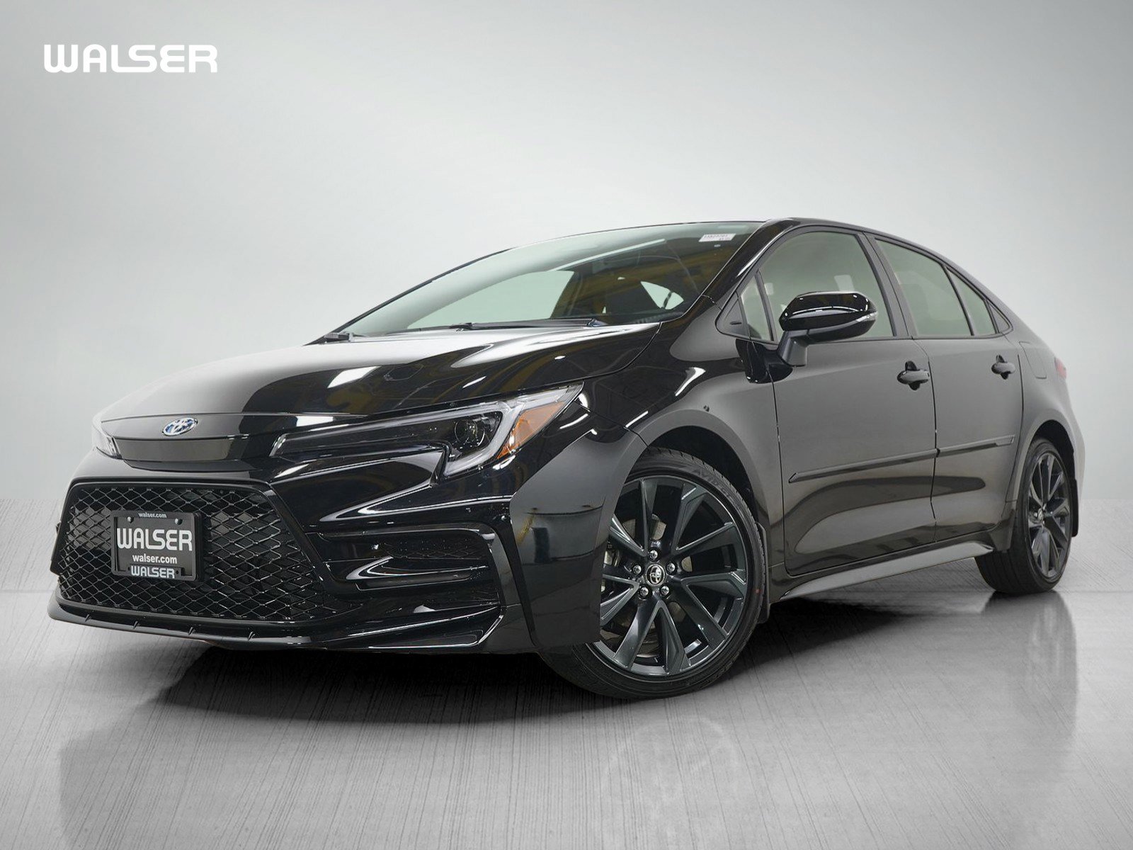 Used 2024 Toyota Corolla SE w/ SE Package image 1