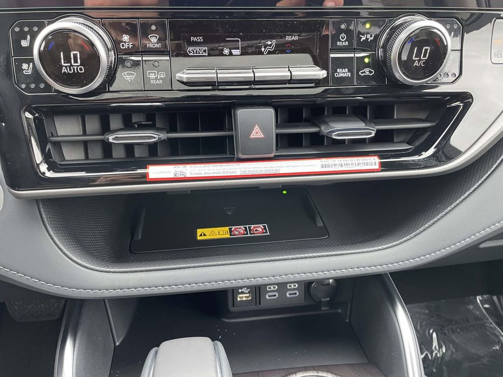 New 2026 Toyota Highlander Limited image 42