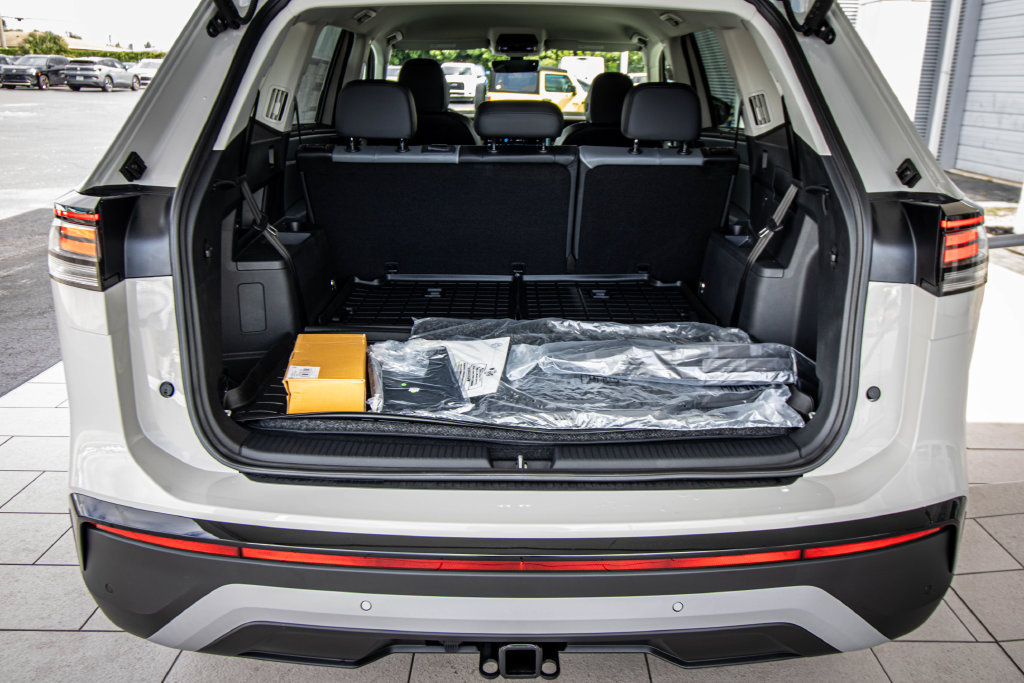 New 2027 Volkswagen Atlas SE FWD image 17