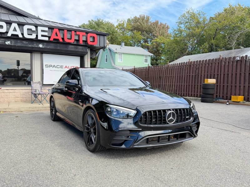 Used 2021 Mercedes-Benz E 53 AMG 4MATIC Sedan image 4