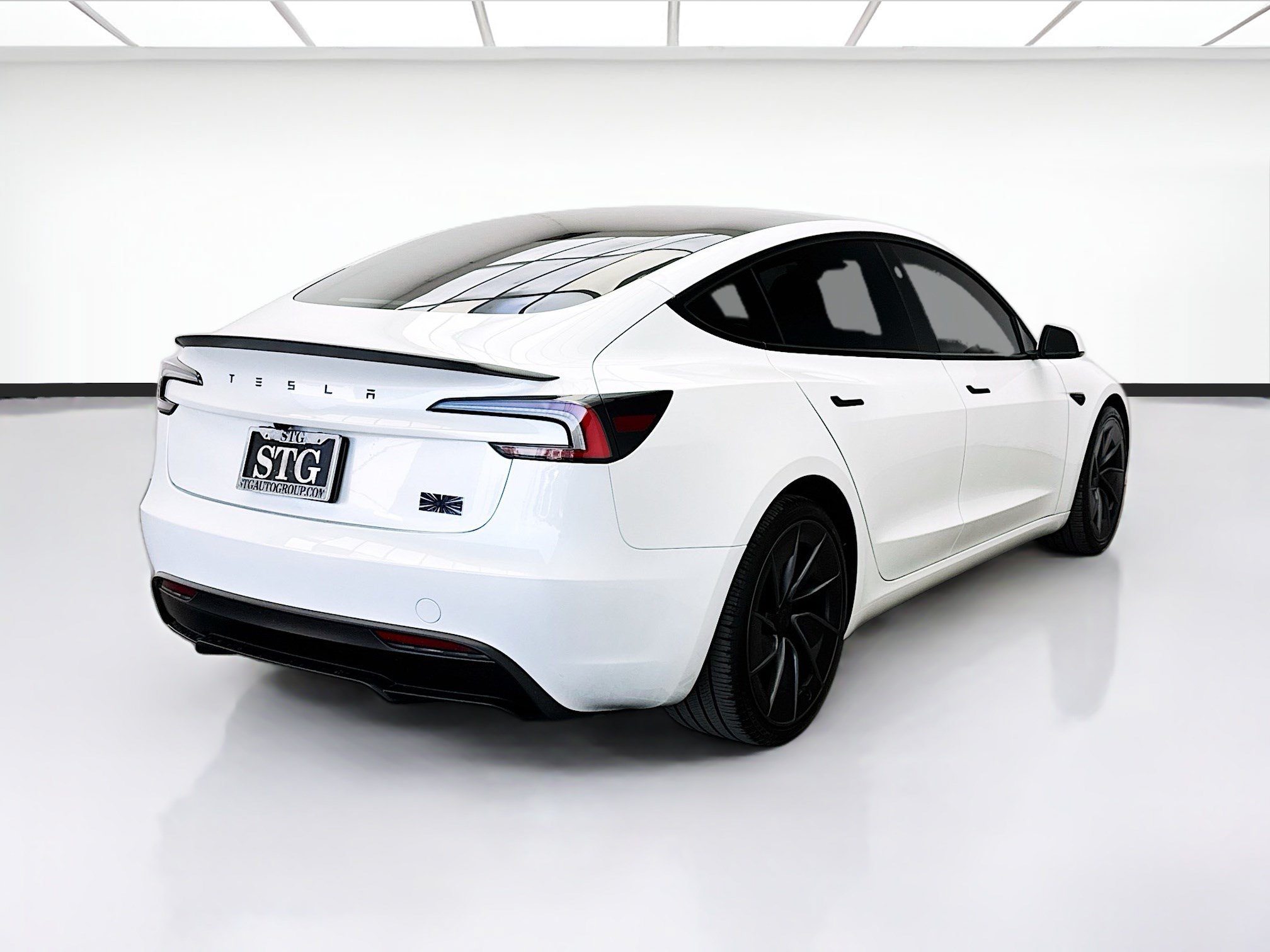 Used 2025 Tesla Model 3 Performance AWD/4WD image 4