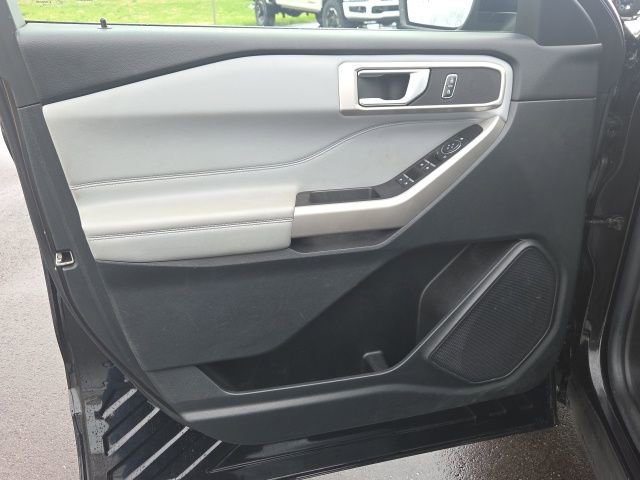 Certified 2023 Ford Explorer XLT w/ Equipment Group 202A image 25
