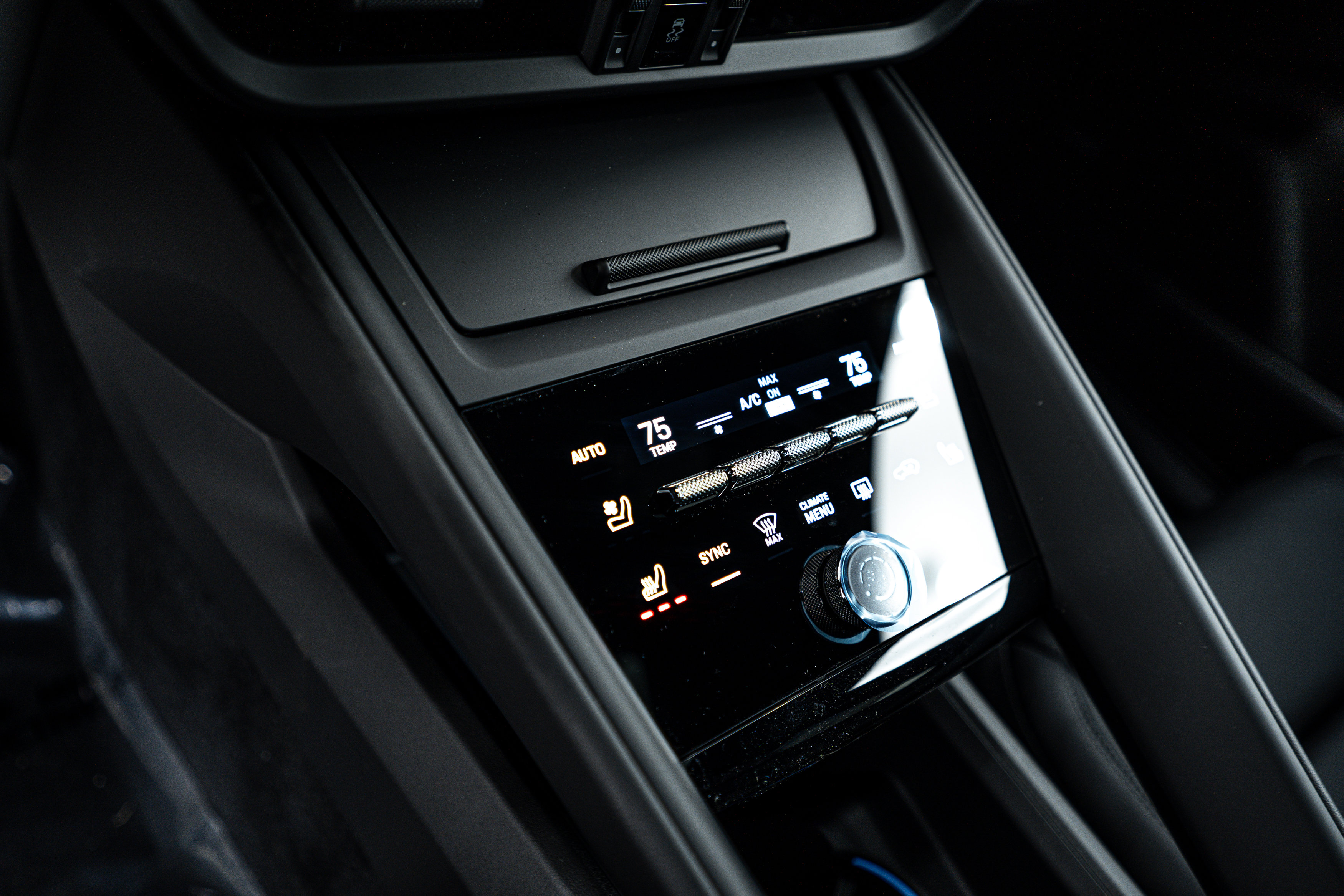 New 2025 Porsche Macan 4S Electric image 20