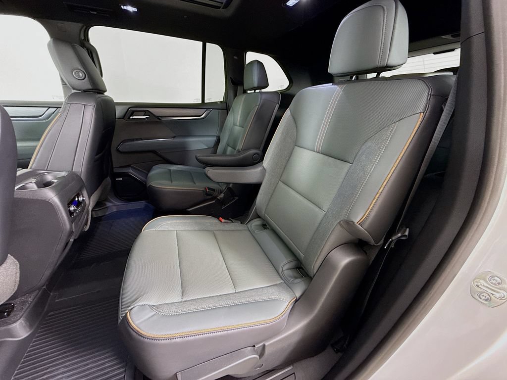 Used 2026 GMC Acadia AT4 w/ Super Cruise Package AWD/4WD image 29