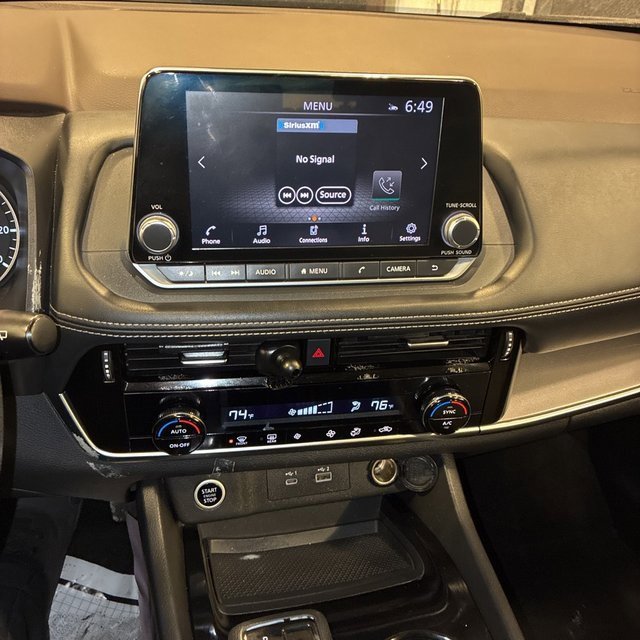 Used 2021 Nissan Rogue SV image 9