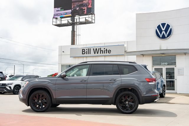 New 2026 Volkswagen Atlas SE FWD image 3