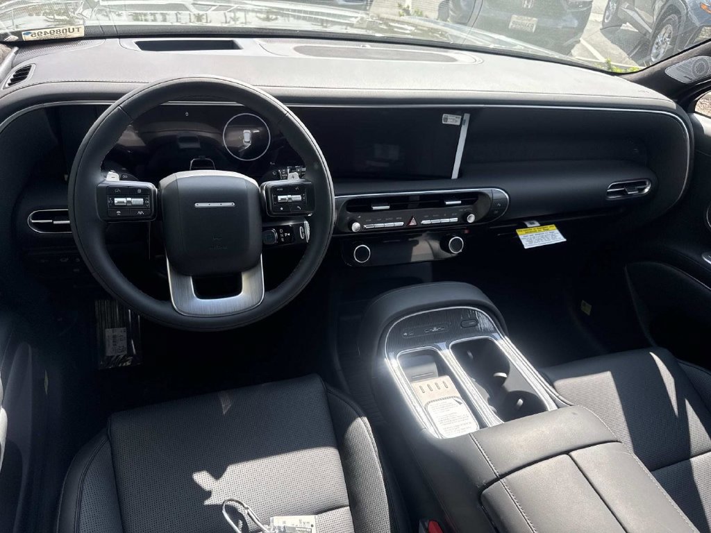 New 2026 Hyundai Palisade Calligraphy FWD image 6