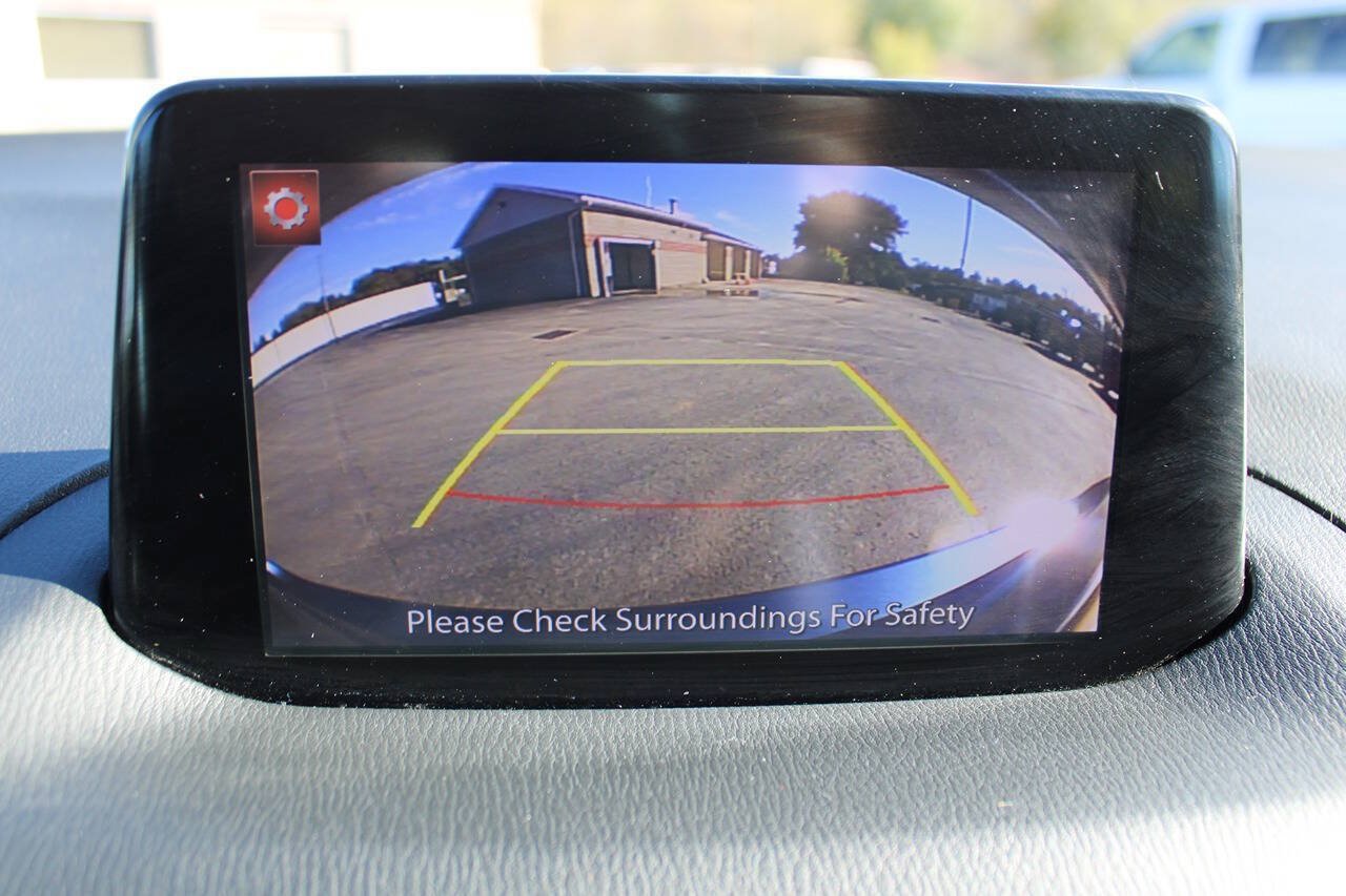 Used 2017 MAZDA MAZDA3 Touring FWD image 25