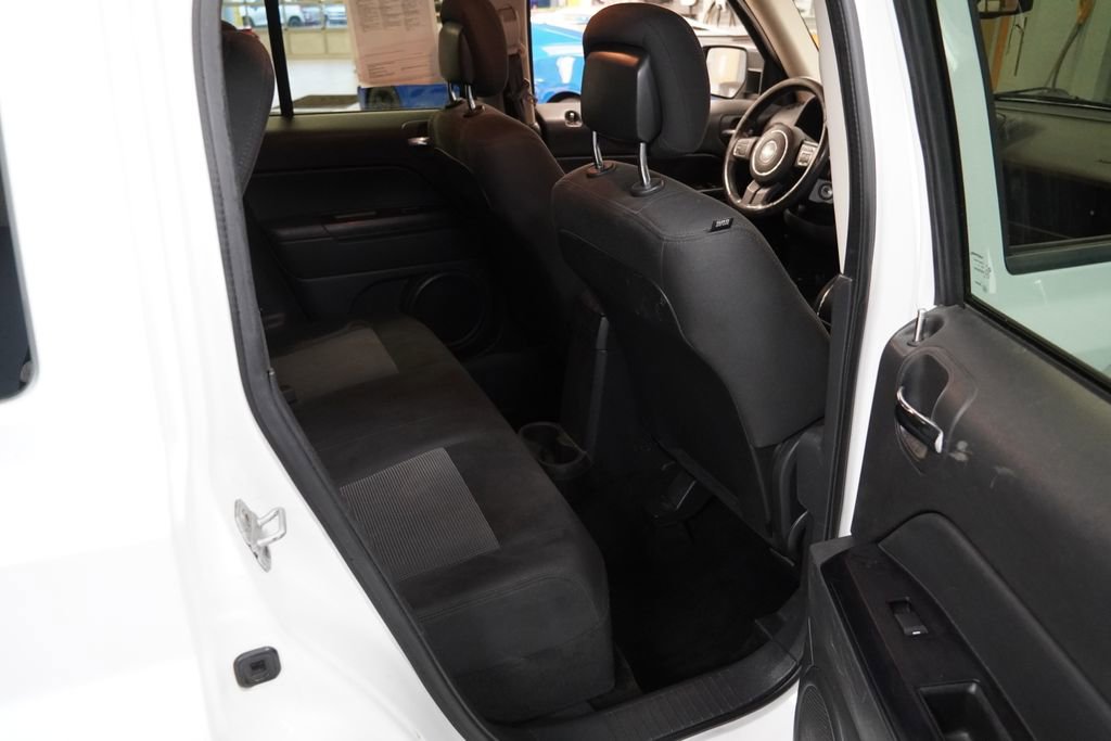 Used 2014 Jeep Patriot Latitude image 21