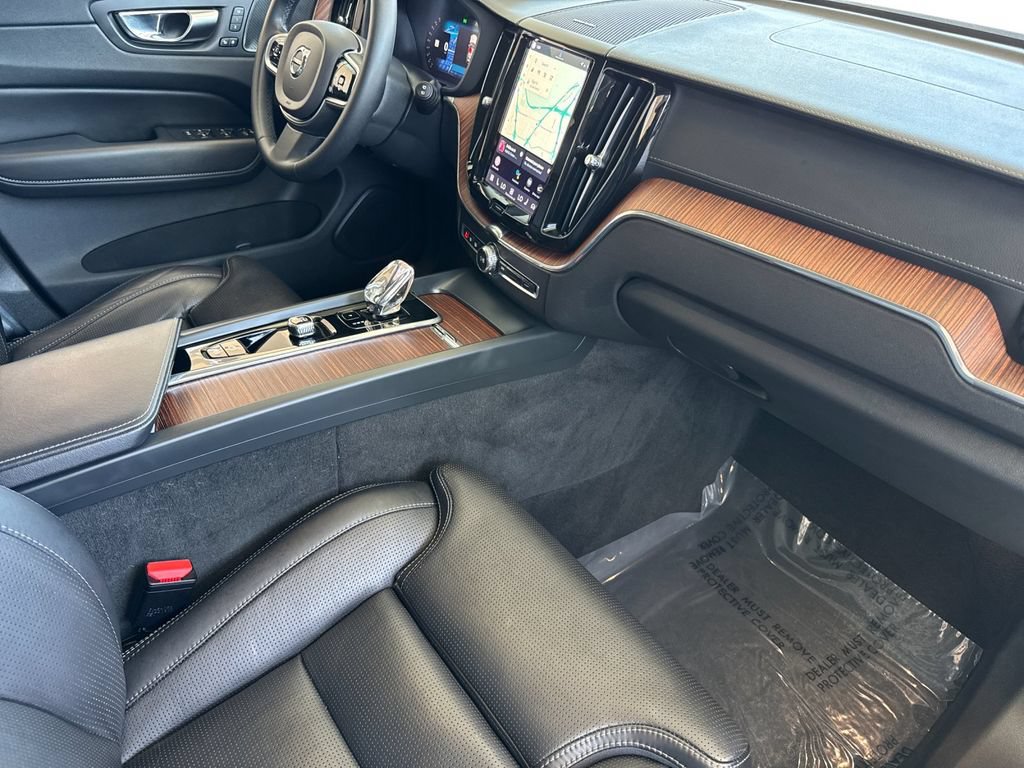 Certified 2023 Volvo XC60 B5 Ultimate AWD/4WD image 15