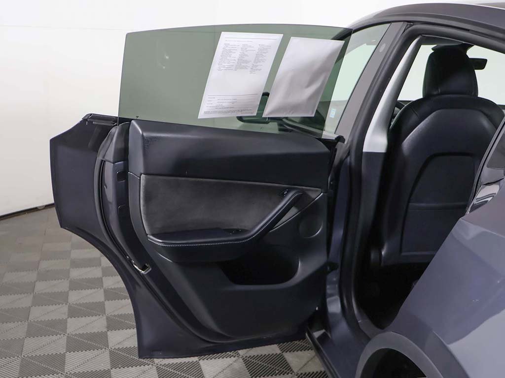 Used 2021 Tesla Model Y 2WD image 22