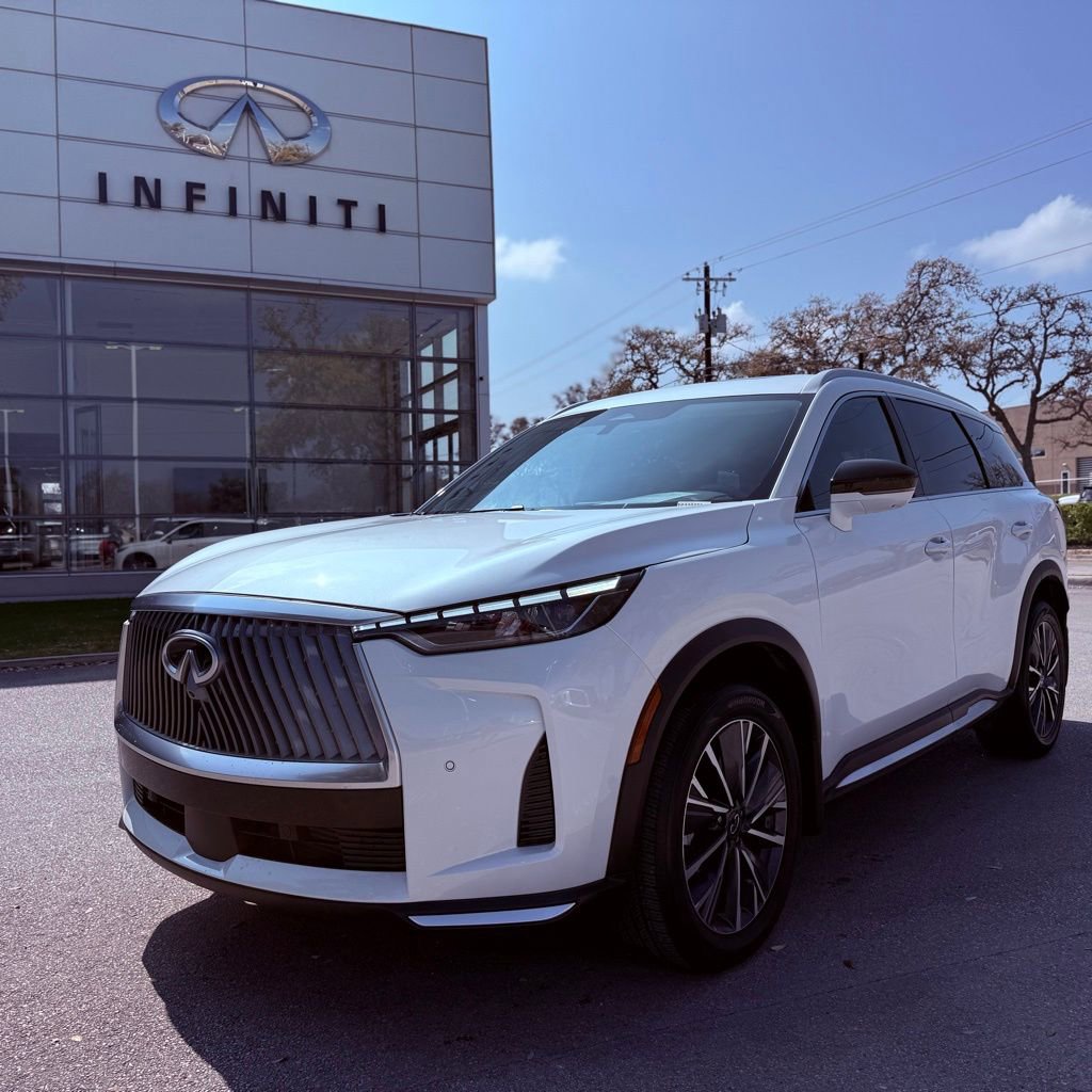 Certified 2026 INFINITI QX60 Luxe w/ Family Package image 1