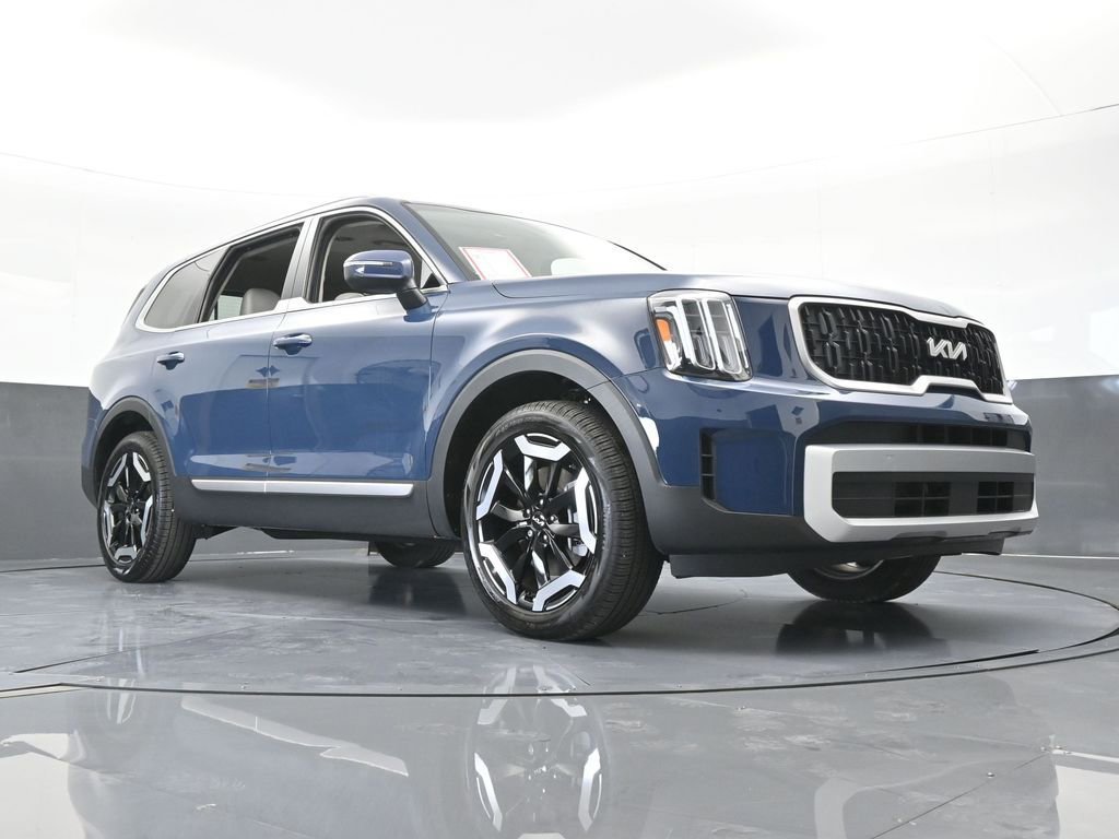 Used 2025 Kia Telluride EX w/ EX Captain's Chair Package image 68