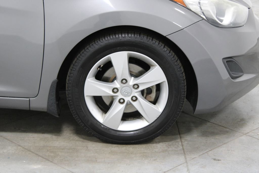 Used 2013 Hyundai Elantra GLS image 12