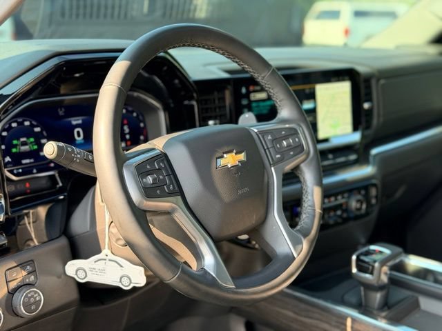 Used 2025 Chevrolet Silverado 1500 LTZ w/ LTZ Premium Package AWD/4WD image 10