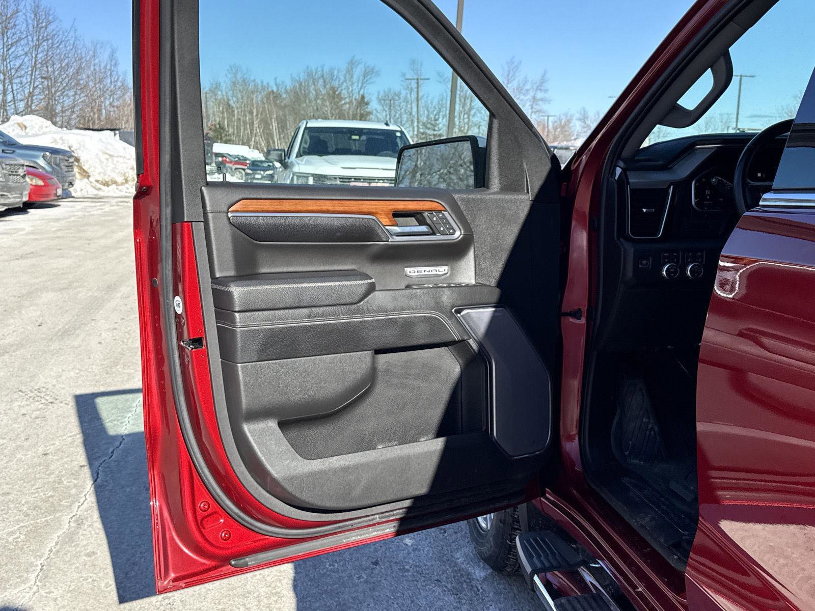 Used 2022 GMC Sierra 1500 Denali image 12