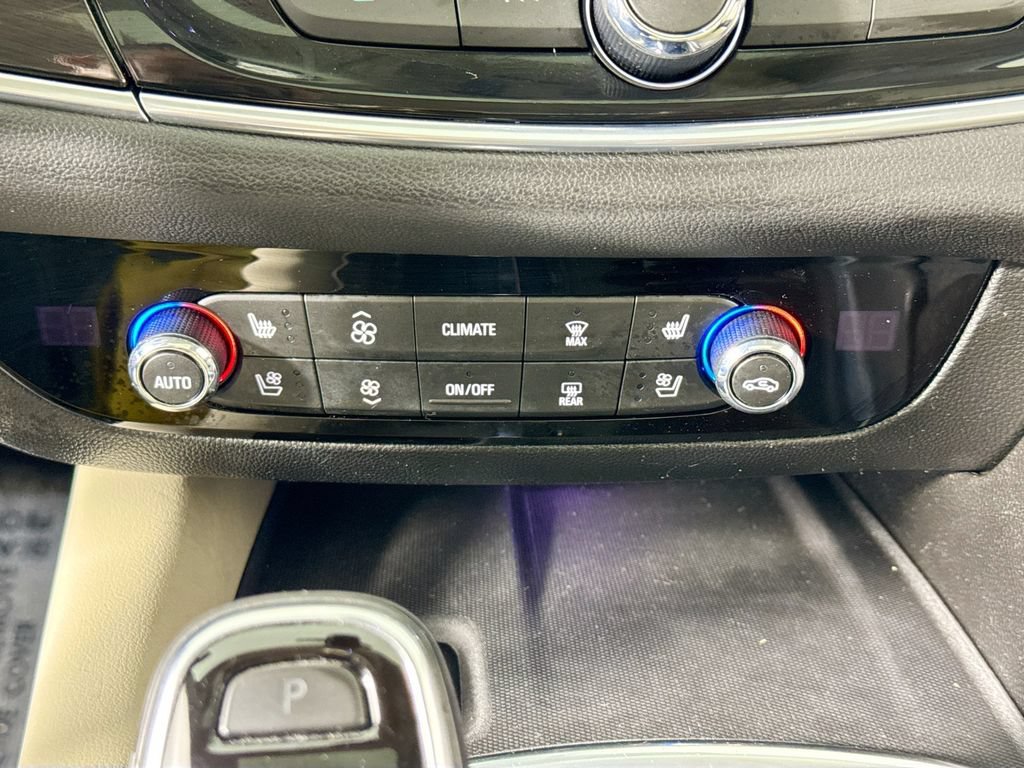 Used 2019 Buick Enclave Premium w/ Experience Buick Package AWD/4WD image 16