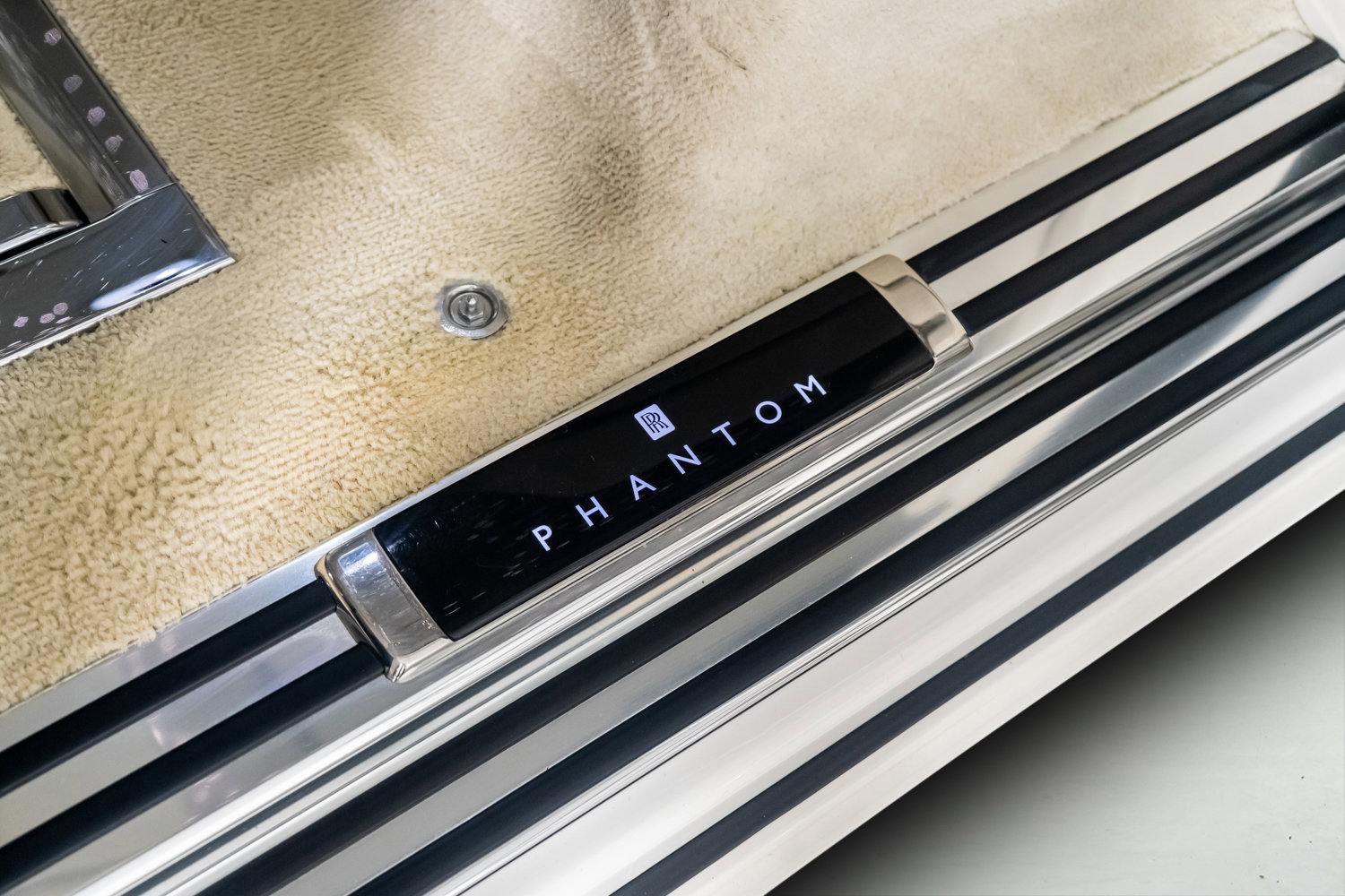 Used 2019 Rolls-Royce Phantom Sedan image 37