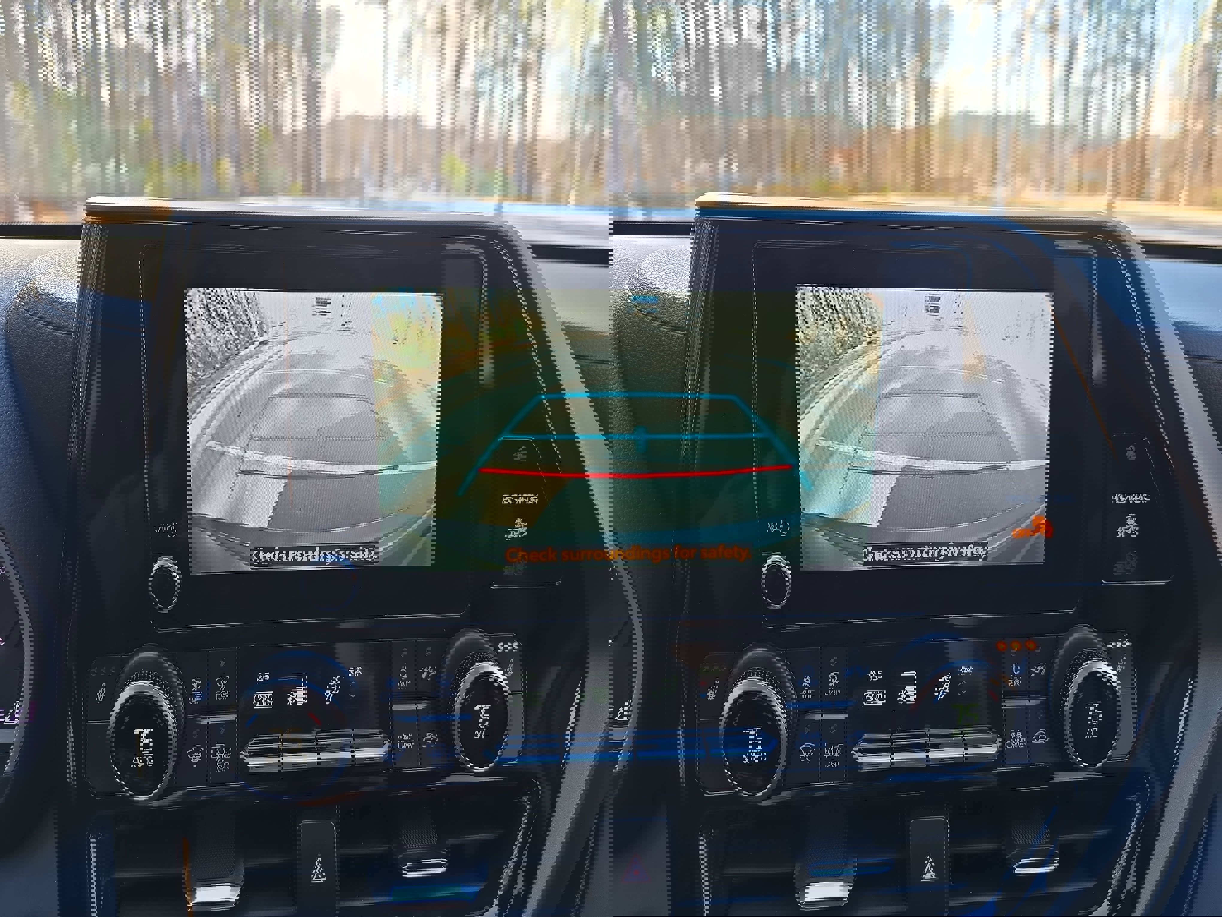 Used 2024 Toyota Highlander XLE image 24