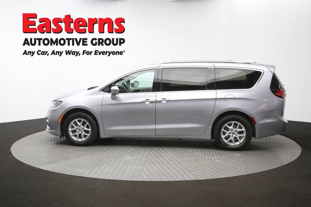 Used 2021 Chrysler Pacifica Touring-L FWD image 63