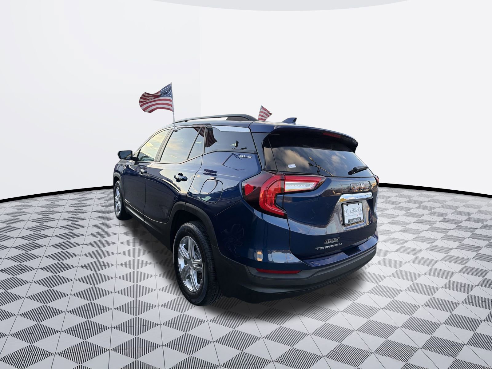 Certified 2022 GMC Terrain SLE w/ Driver Convenience Package image 6