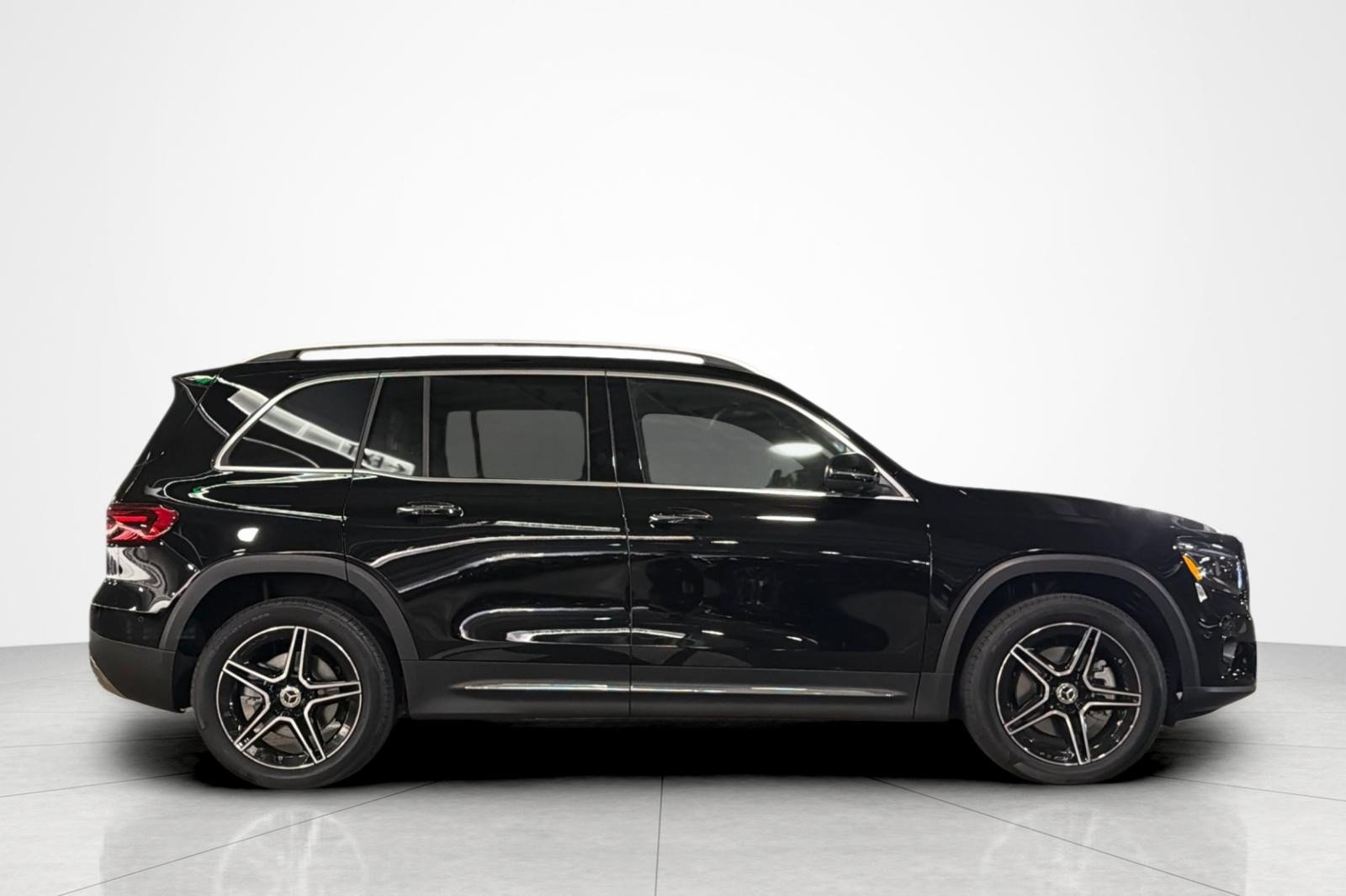 New 2026 Mercedes-Benz GLB 250 image 6