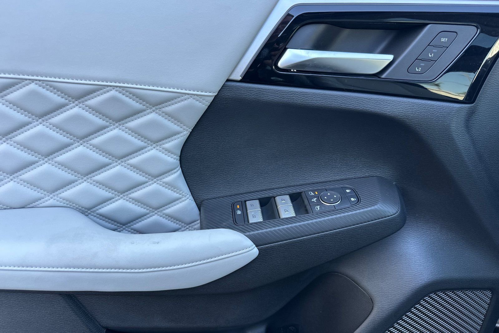 New 2025 Mitsubishi Outlander SEL image 10