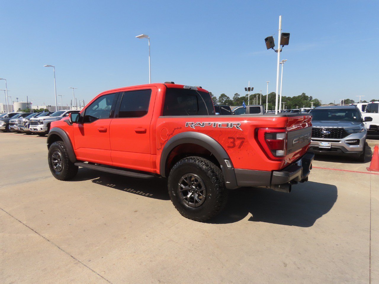 Certified 2021 Ford F150 Raptor w/ Raptor 37 Performance Package AWD/4WD image 16