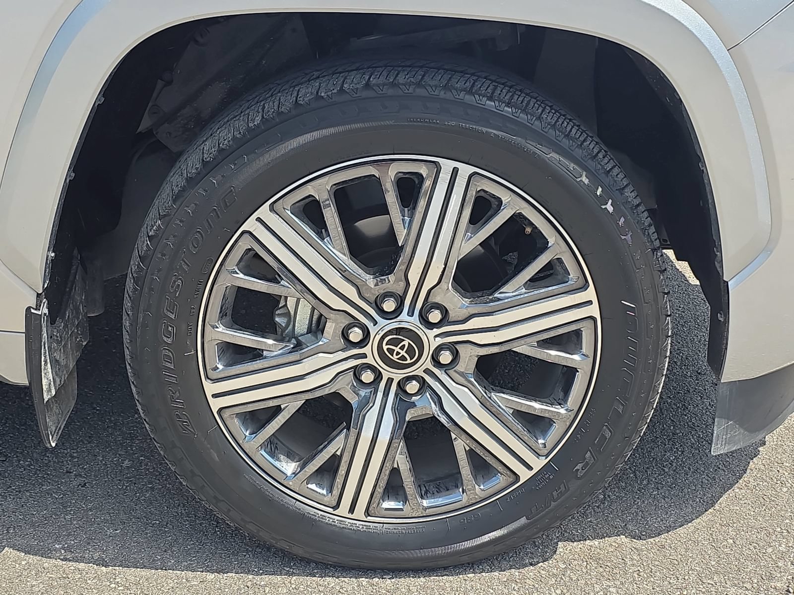 Used 2024 Toyota Sequoia Capstone AWD/4WD image 29