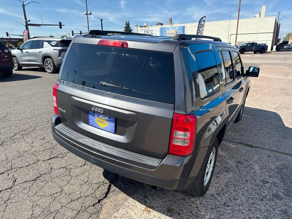 Used 2014 Jeep Patriot Sport w/ Power Value Group AWD/4WD image 12