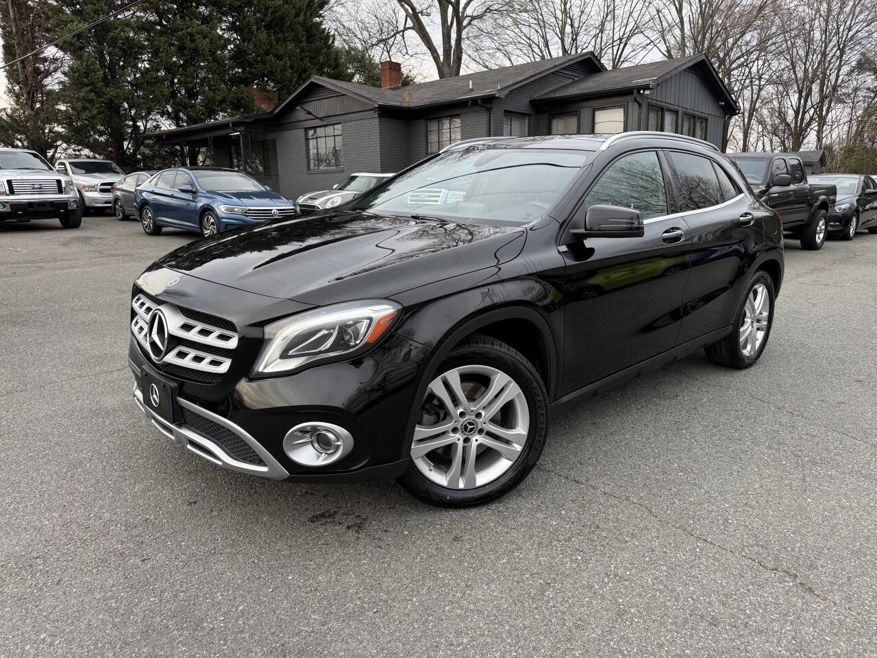 Used 2020 Mercedes-Benz GLA 250 4MATIC image 1