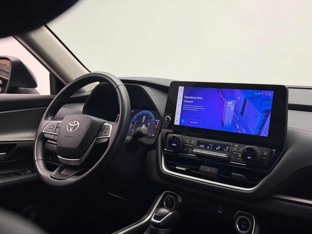 Used 2025 Toyota Grand Highlander AWD image 41
