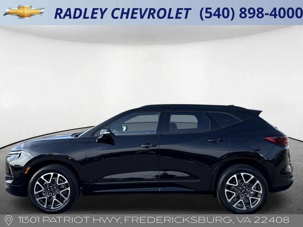Certified 2025 Chevrolet Blazer RS image 2