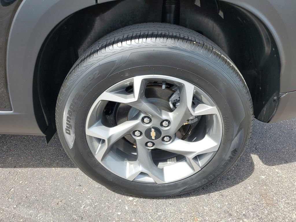 Used 2024 Chevrolet Trax LT w/ Driver Confidence Package FWD image 29
