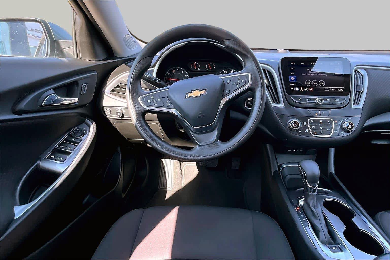 Used 2023 Chevrolet Malibu LT FWD image 6