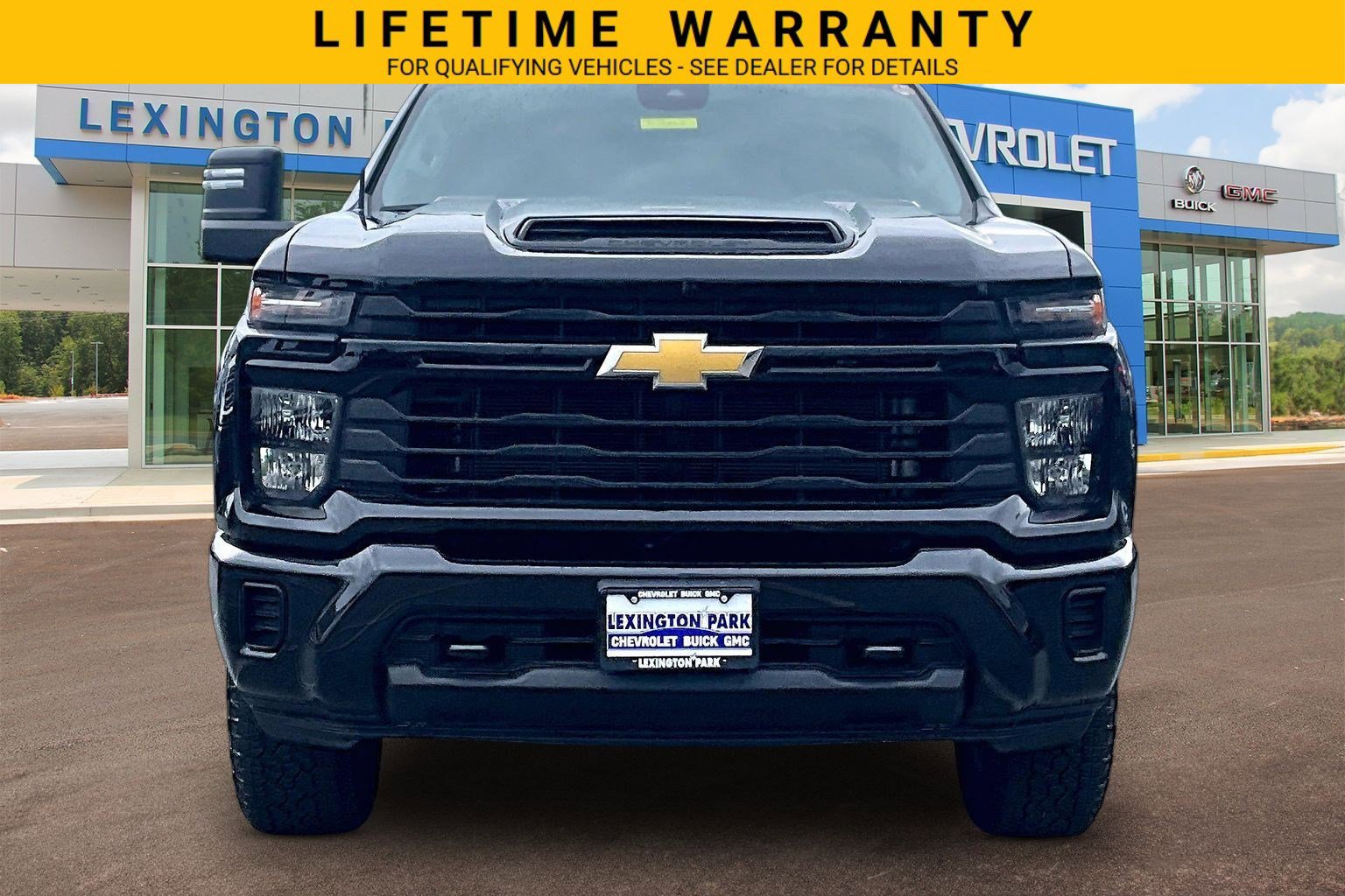 Used 2024 Chevrolet Silverado 2500 Custom w/ Custom Convenience Package AWD/4WD image 3
