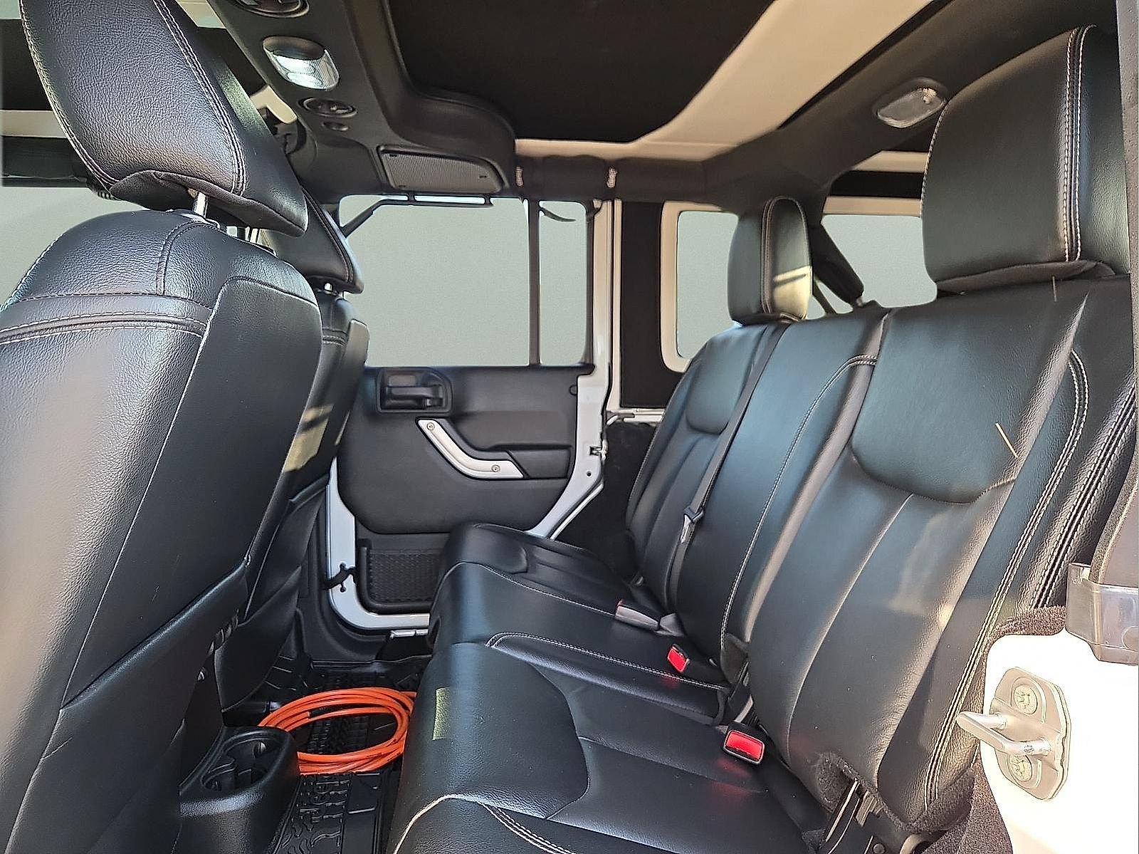 Used 2017 Jeep Wrangler Unlimited Rubicon AWD/4WD image 10
